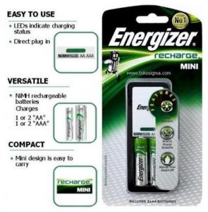 Energizer Recharge Mini Charger + 2 AAA Batteries